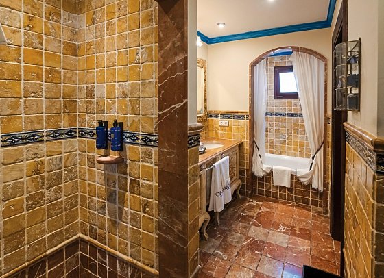 Europe Villa Cortés - Wohnbeispiel Juniorsuite Meerblick (Zimmercodierung JBM)