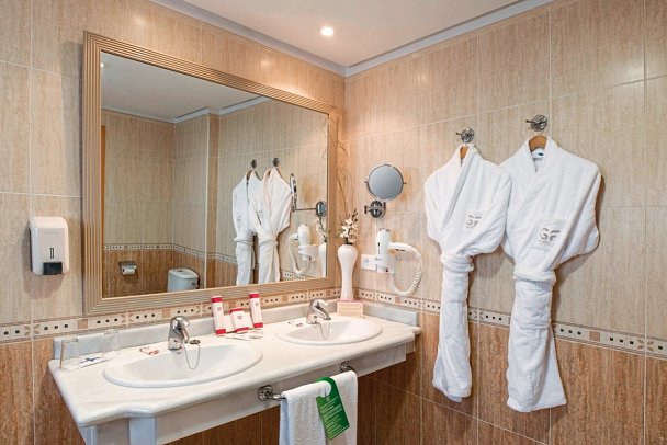 GF Fañabé - Wohnbeispiel Juniorsuite (Zimmercodierung JB1)