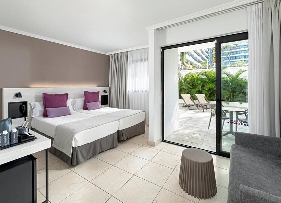 Alexandre Hotel La Siesta - Wohnbeispiel Familienzimmer Superior separates Wohnzimmer (Zimmercodierung FS1)