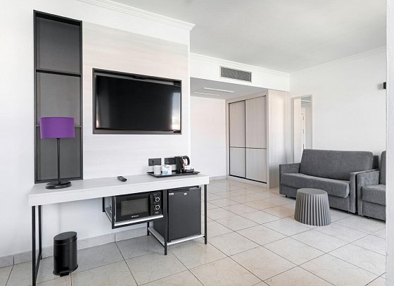 Alexandre Hotel La Siesta - Wohnbeispiel Familienzimmer (Zimmercodierung FB1)