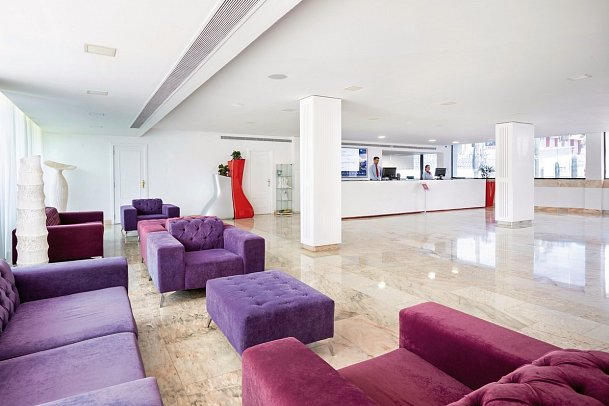 Alexandre Hotel La Siesta