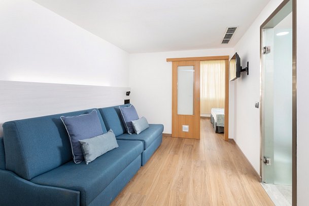 Alexandre Hotel Troya - Wohnbeispiel Familienzimmer (Zimmercodierung FB1)