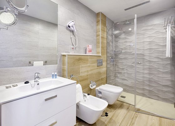Apartamentos Casablanca - Badbeispiel (Zimmercodierungen SB1, AB1 & OB1)
