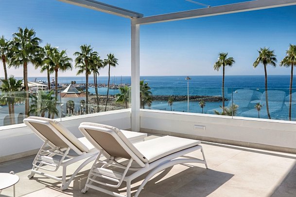 Guayarmina Princess - Beispiel Balkon Royal Suite Meerblick (Zimmercodierung WRM)