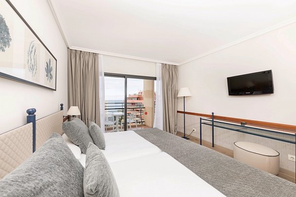 Be Live Experience Orotava - Wohnbeispiel Doppelzimmer seitlicher Meerblick (Zimmercodierung DBN)