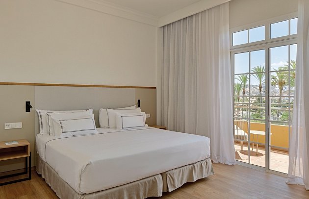 Meliá Jardines del Teide - Wohnbeispiel Juniorsuite Meerblick (Zimmercodierungen J1M & J2M)