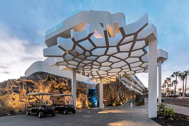 Royal Hideaway Corales Beach & Suites