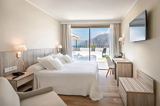 Barceló Santiago - Wohnbeispiel Doppelzimmer Deluxe Gartenblick Whirlpool (Zimmercodierung DDG)