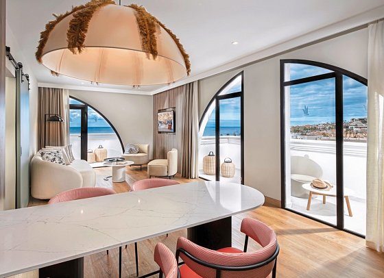 Princess Inspire Tenerife - Wohnbeispiel Suite Esencia Poolblick Terrasse (Zimmercodierung J2P)