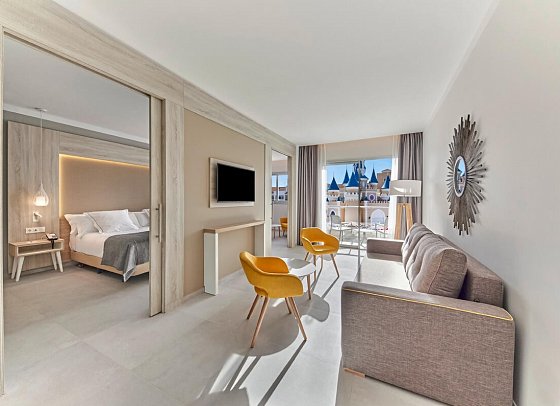 Bahia Principe Explore Fantasia - Wohnbeispiel Familiensuite Deluxe Kingsize-Bett (Zimmercodierung WX1)