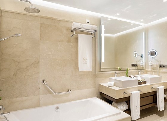 GF Victoria - Wohnbeispiel Suite Premium Poolblick (Zimmercodierung WMP)