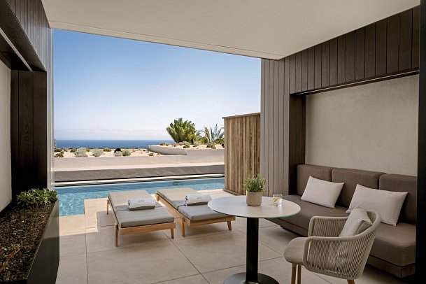 Royal Hideaway Corales Villas