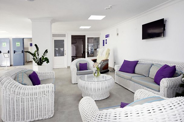 Skyview Hotel by LIVVO