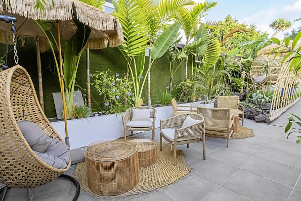 Skyview Hotel by LIVVO