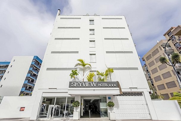 Skyview Hotel by LIVVO