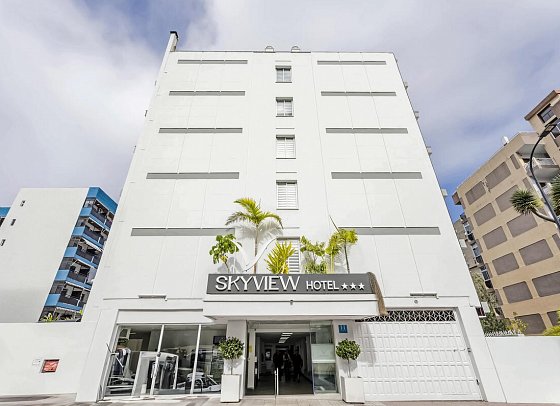 Skyview Hotel by LIVVO