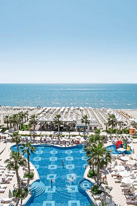 Grand Blue Fafa Resort