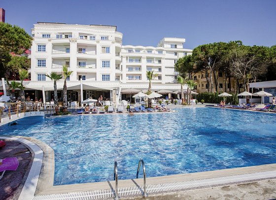 Fafa Premium Hotel