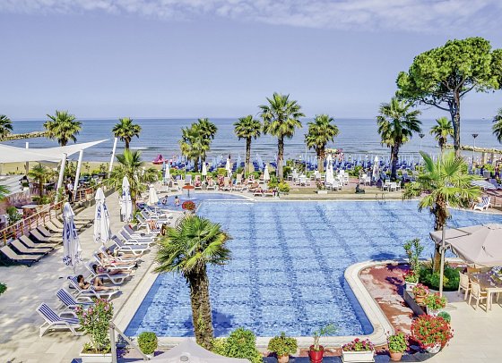 Fafa Premium Hotel