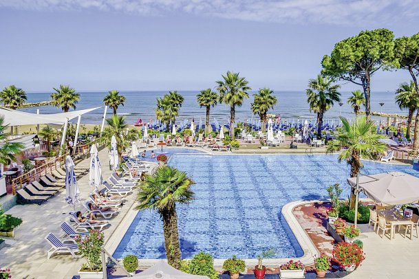 Fafa Premium Hotel
