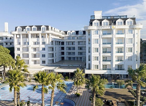 Fafa Premium Hotel