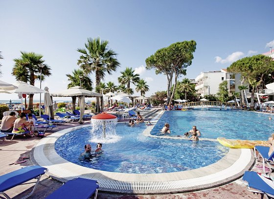 Fafa Premium Hotel