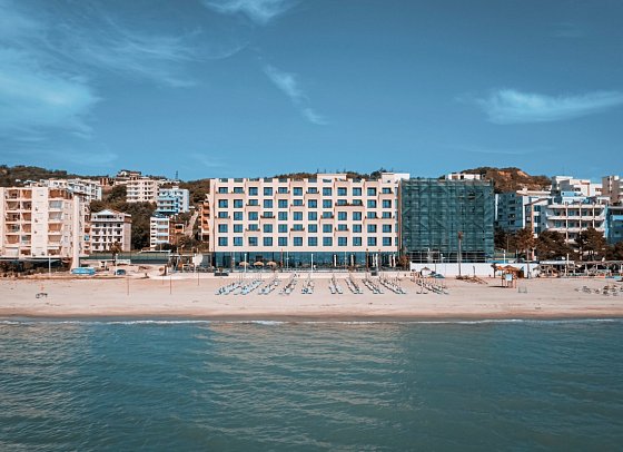 Royal G Deluxe Hotel & Spa