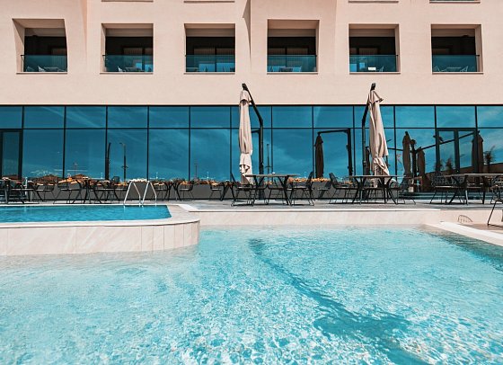 Royal G Deluxe Hotel & Spa