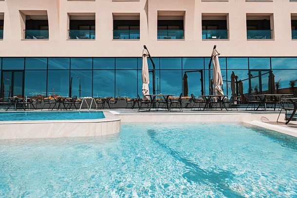 Royal G Deluxe Hotel & Spa