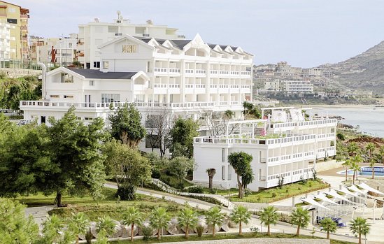 Santa Quaranta Premium Resort