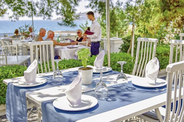 Jaroal Hotel