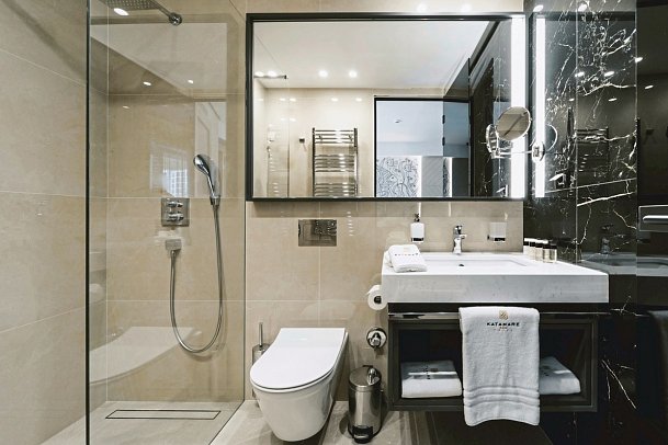 Hotel Katamare - Wohnbeispiel Doppelzimmer Standard Bergblick (Zimmercodierung DGB)