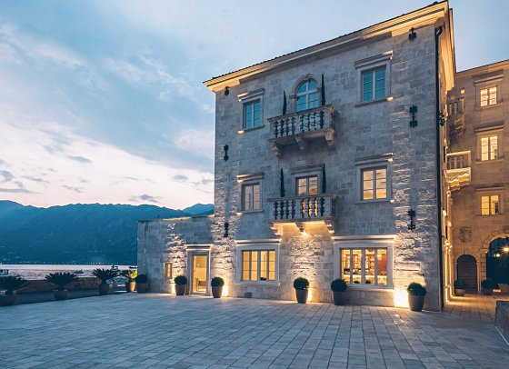 Heritage Grand Perast