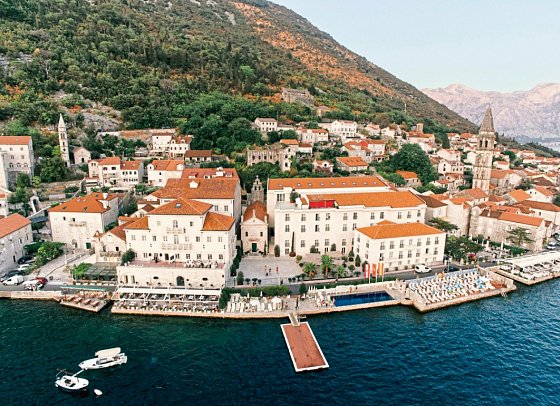 Heritage Grand Perast