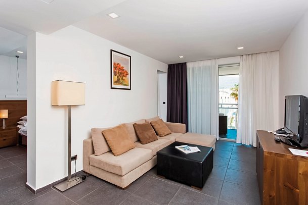 Avala Resort & Villas - Wohnbeispiel Doppelzimmer Standard Meerblick (Zimmercodierungen DBM & DCM)