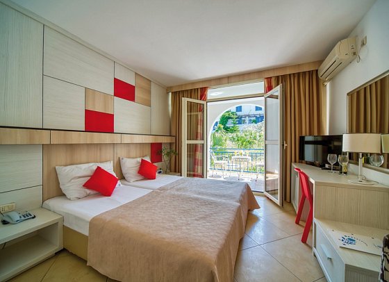 Slovenska Plaza - Wohnbeispiel Doppelzimmer Balkon **** (Zimmercodierung DB4)