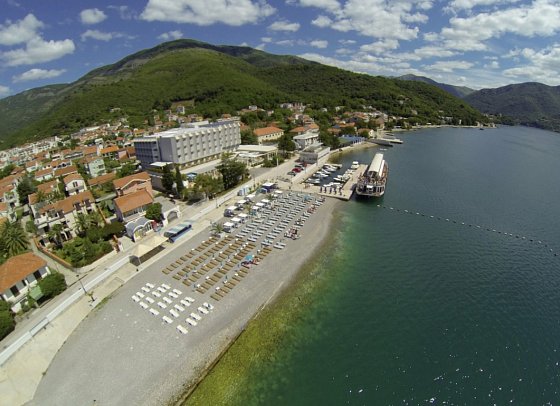 Carine Hotel Delfin