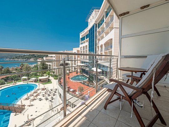 Splendid Conference & Spa Resort - Beispiel Balkon Doppelzimmer Superior Meerblick (Zimmercodierung DSM)