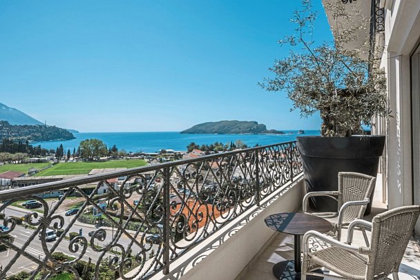 Iberostar Waves Slavija - Wohnbeispiel Juniorsuite seitl. Meerblick (Zimmercodierungen JBN & J1N)