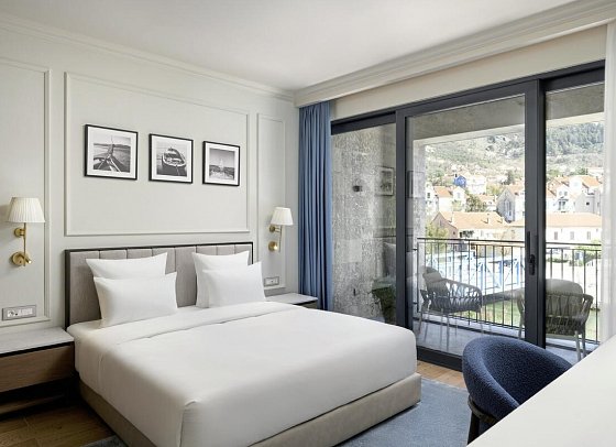 Mövenpick Hotel & Residence Teuta Kotor Bay - Wohnbeispiel Doppelzimmer Meerblick (Zimmercodierung DBM)