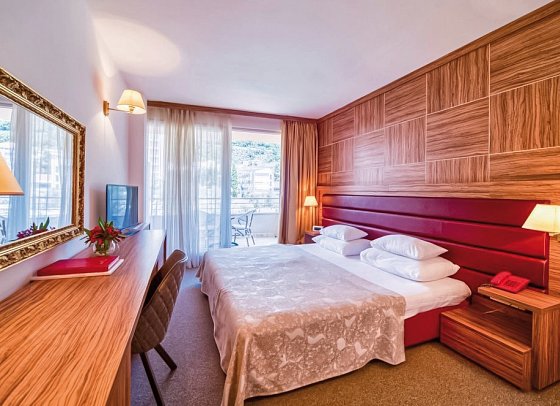 Palas - Wohnbeispiel Doppelzimmer Bergblick (Zimmercodierung D1B)