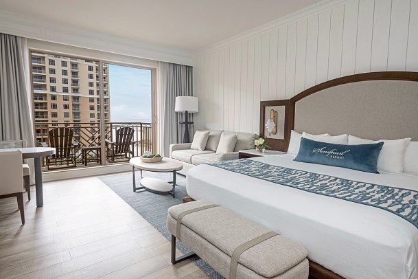 Sandpearl Resort