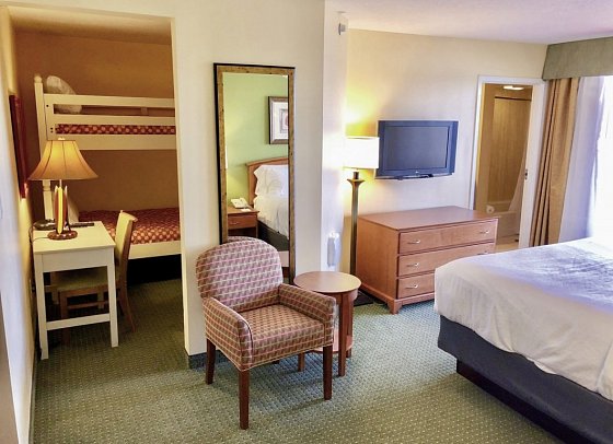 Holiday Inn Clearwater Beach - King Bed Kids Suite