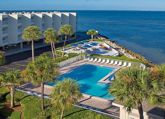 Sailport Waterfront Suites