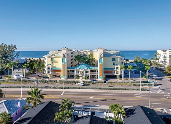 Sunset Vista Two bedroom Beachfront Suites Apartments