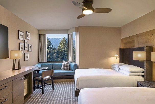 Hyatt Regency Lake Tahoe Resort, Spa & Casino - Wohnbeispiel Guest Room 2 Full Beds (Zimmercodierung UG4)