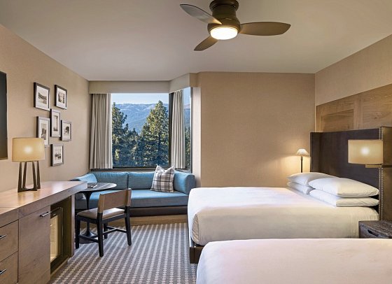 Hyatt Regency Lake Tahoe Resort, Spa & Casino - Wohnbeispiel Guest Room 2 Full Beds (Zimmercodierung UG4)
