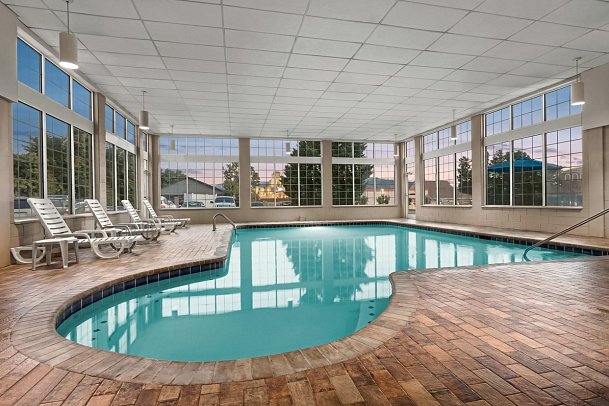 Ramada Pigeon Forge North