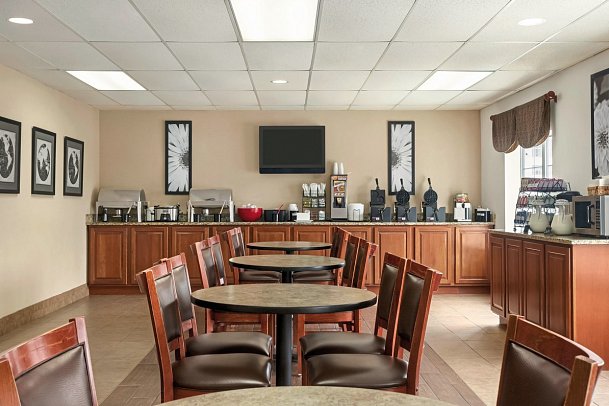 Ramada Pigeon Forge North