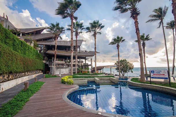 Nora Buri Resort & Spa